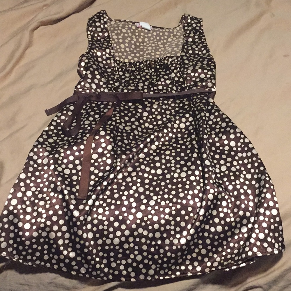 Brown polka dot top